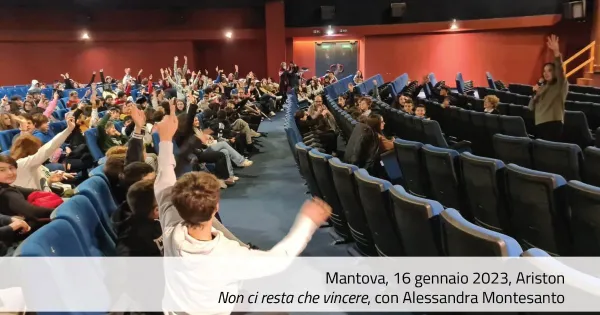 Giovani spettatori riempiono le sale cinematografiche - Immagine: 6